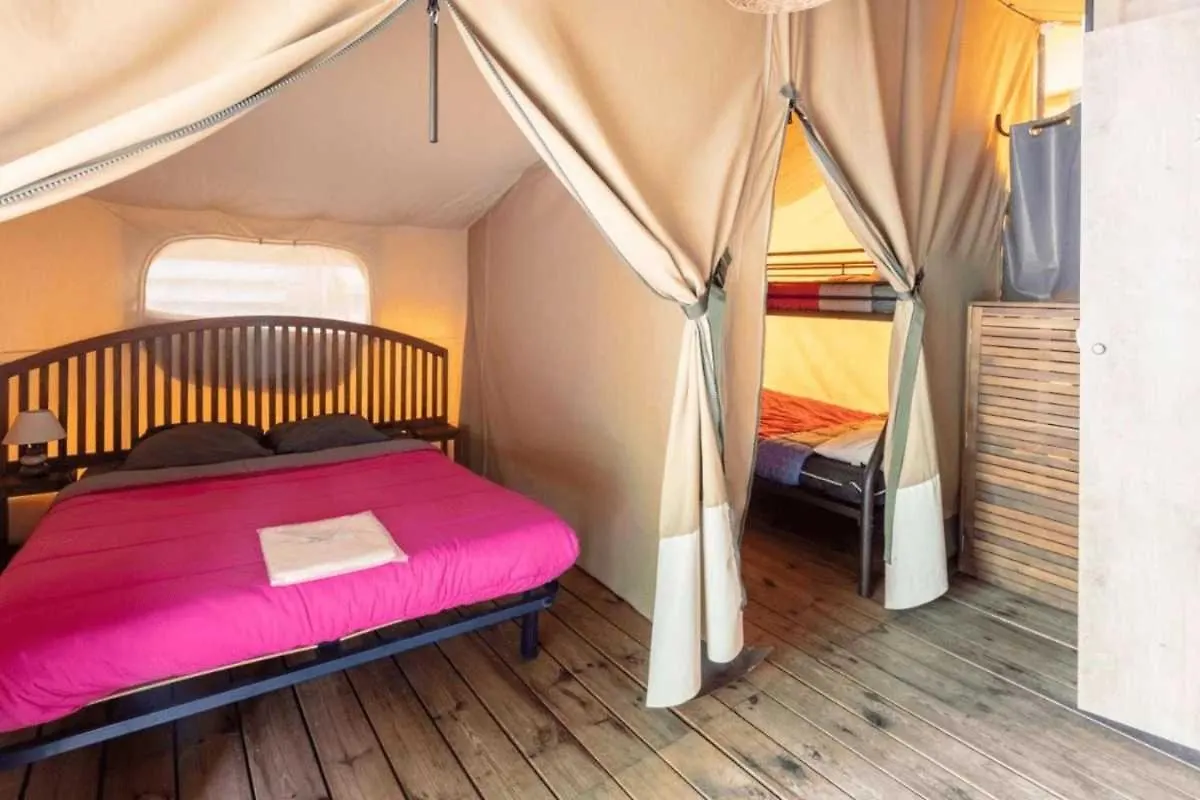 Camping 3 Etoiles - Piscine - Ccaffbe Bormes-les-Mimosas Campsite